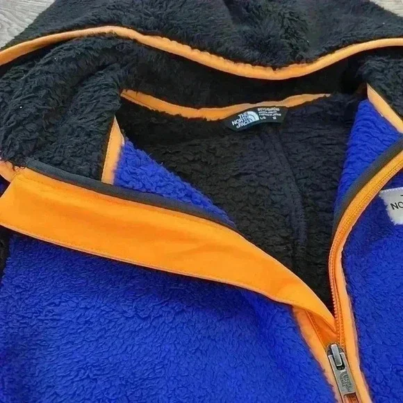 The North Face Boy’s Fleece Hoodie, Large (Size 12) - Picture 6 of 9